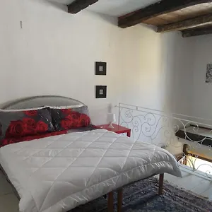 Nik E Bea 